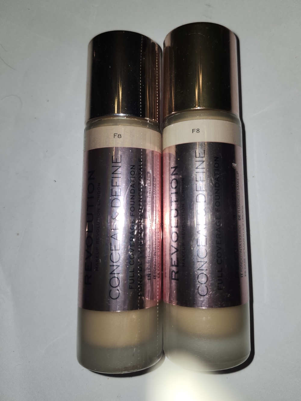 Revolution Conceal & Define Foundation F8 - Light Beige Duo